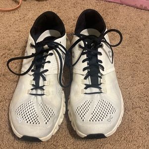 OnCloud X women's size 8.5 white/black